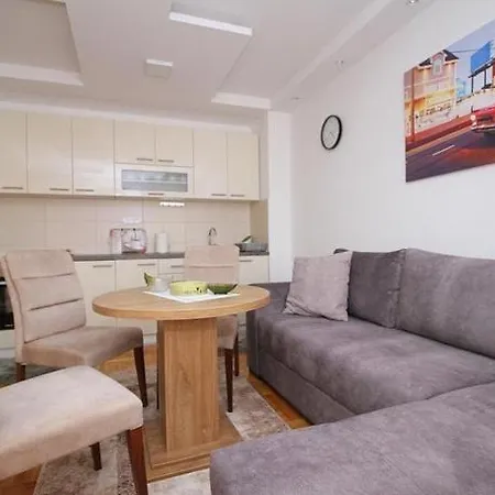 Apartman Vranjevina فندق *